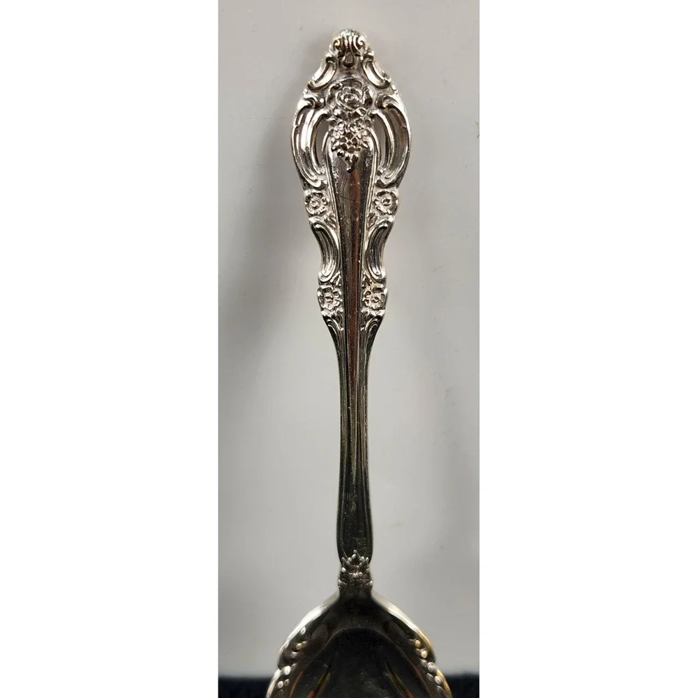 Vintage Community Silver Artistry Scalloped Sugar Spoon Silverplated